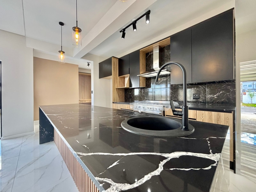 4 Bedroom Property for Sale in Sandown Western Cape